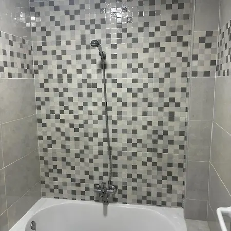 Apartment Menendez Pidal 8